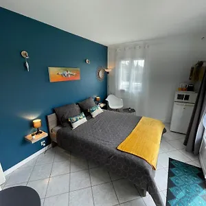 Calme Avec Piscine Séjour chez l'habitant Cavagnac